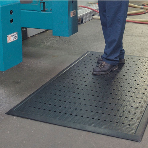 Wearwell 24/Seven® Modular Industrial Anti-Fatigue Mat, Nitrile Rubber,  Drainage with GRITSHIELD™, Black, 3 ft x 3 ft
